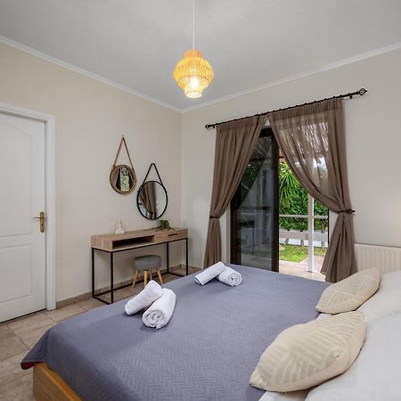 Villa Palmeras Soroni エクステリア 写真