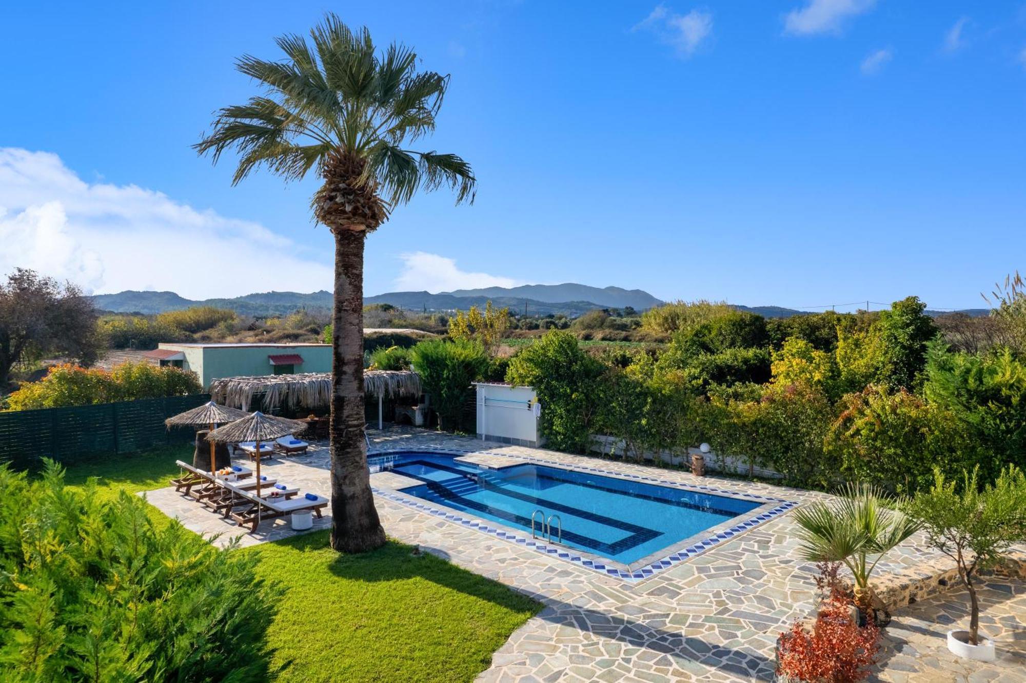 Villa Palmeras Soroni エクステリア 写真